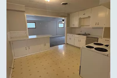 118 Jonquil Street, Lake Jackson, TX 77566 - Photo 2
