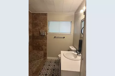 118 Jonquil Street, Lake Jackson, TX 77566 - Photo 6