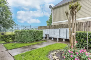 1723 Redwing Haven Dr, Houston, TX 77009 - Photo 40