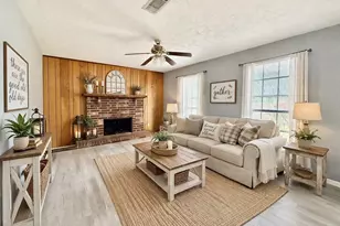 923 N Nellius St, Woodville, TX 75979 - Photo 4