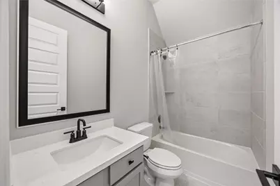 15538 Blue Lake Drive, Mont Belvieu, TX 77523 - Photo 16