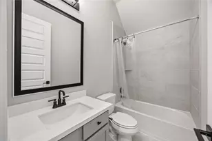 15538 Blue Lake Dr, Mont Belvieu, TX 77523 - Photo 16