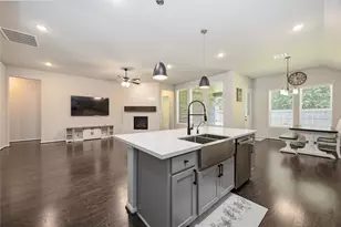 15538 Blue Lake Dr, Mont Belvieu, TX 77523 - Photo 12