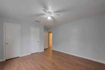 4906 Larkspur Street, Houston, TX 77033 - Photo 8