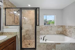 9613 Westview Dr, Houston, TX 77055 - Photo 16