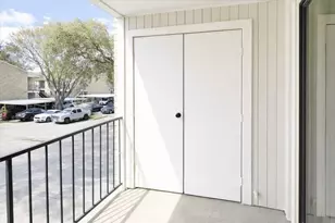 8100 Cambridge St, Houston, TX 77054 - Photo 10