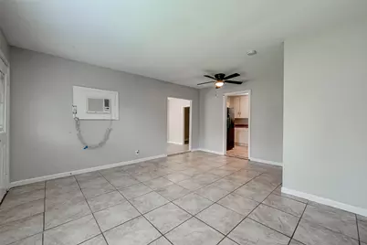 7621 Sundown Drive, Houston, TX 77028 - Photo 10