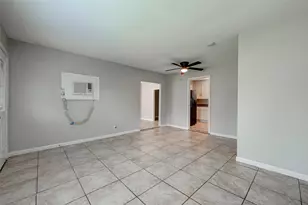 7621 Sundown Dr, Houston, TX 77028 - Photo 10