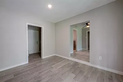 7621 Sundown Drive, Houston, TX 77028 - Photo 6