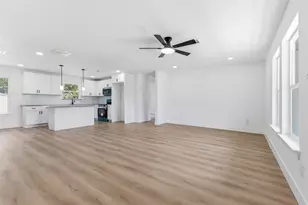 5711 Thrush Dr, Houston, TX 77033 - Photo 4