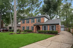 3223 Park Garden Dr, Houston, TX 77339 - Photo 2