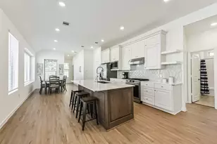 304 Dam Drop Dr, New Caney, TX 77357 - Photo 2