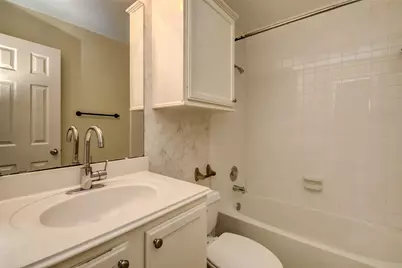 635 Avery Drive, Sugar Land, TX 77479 - Photo 6