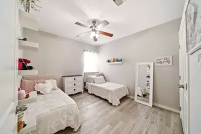 1060 Brigid Court, Dickinson, TX 77539 - Photo 18