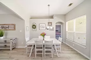 1060 Brigid Ct, Dickinson, TX 77539 - Photo 12