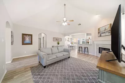 1060 Brigid Court, Dickinson, TX 77539 - Photo 4