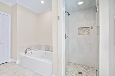 118 Oak Place Drive, Houston, TX 77006 - Photo 14