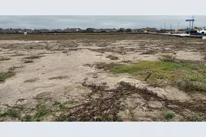 1825 S Wildflower Drive, Deer Park, TX 77536 - Photo 2