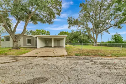 611 Sarah Street, Edna, TX 77957 - Photo 42