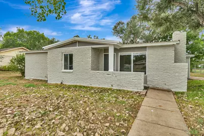 611 Sarah Street, Edna, TX 77957 - Photo 1
