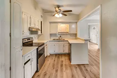 611 Sarah Street, Edna, TX 77957 - Photo 18