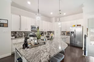 8917 Wind Springs Dr, Houston, TX 77080 - Photo 10