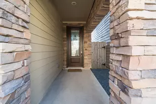 8917 Wind Springs Dr, Houston, TX 77080 - Photo 2