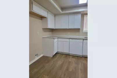 9915 Towne Brook Lane, Sugar Land, TX 77498 - Photo 12