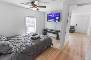 2820 Blodgett St, Houston, TX 77004 - Photo 12