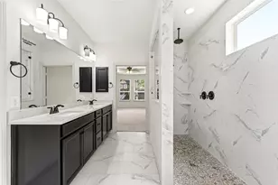 15 Pioneer Canyon Pl, The Woodlands, TX 77375 - Photo 18