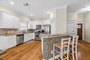 1017 W 16th St, Houston, TX 77008 - Photo 4