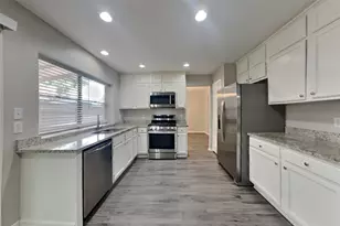 9530 Cabin Creek Dr, Houston, TX 77064 - Photo 6