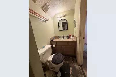 5747 Easthampton #D, Houston, TX 77039 - Photo 4