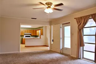 1630 Montezuma St, Columbus, TX 78934 - Photo 6