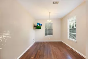 9506 E Avenue I, Houston, TX 77012 - Photo 10