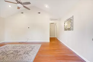 9506 E Avenue I, Houston, TX 77012 - Photo 6