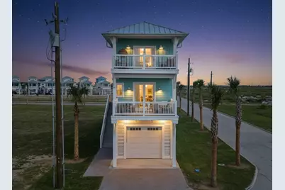 719 Seaside Dr, Crystal Beach, TX 77650 - Photo 1