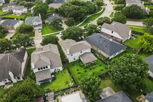 7611 Clarendon Bend Ln, Richmond, TX 77407 - Photo 2