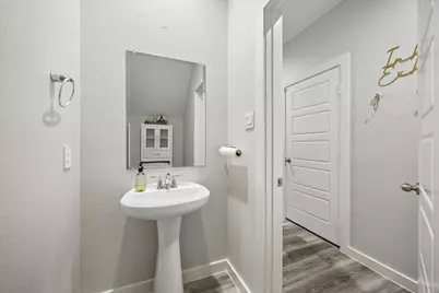 3034 Crown Gate Drive, Houston, TX 77047 - Photo 14