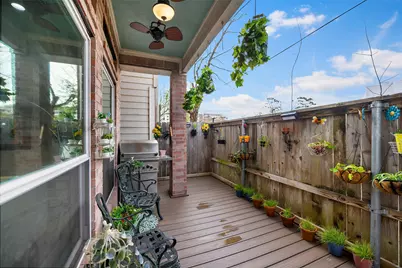 26 Stalynn Lane, Houston, TX 77027 - Photo 18