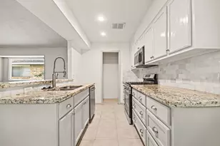 3110 Eastwick Ln, La Porte, TX 77571 - Photo 8