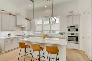 3317 W 11th St, Houston, TX 77008 - Photo 1