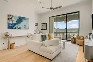 3317 W 11th St, Houston, TX 77008 - Photo 2