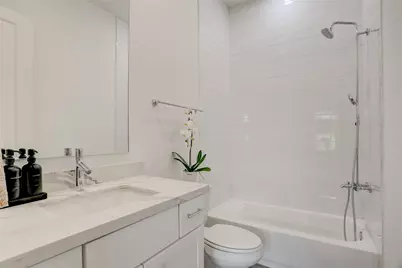 3317 W 11th Street, Houston, TX 77008 - Photo 12