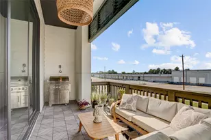 3317 W 11th St, Houston, TX 77008 - Photo 6