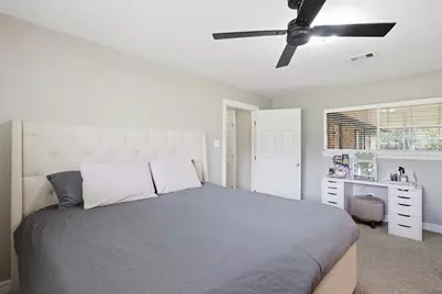 110 S Bow Drive, Jones Creek, TX 77541 - Photo 12