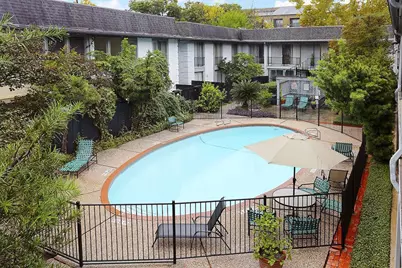 3300 Yorktown Street #19, Houston, TX 77056 - Photo 8