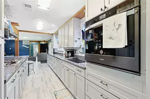 3322 Oak Dr, Dickinson, TX 77539 - Photo 10