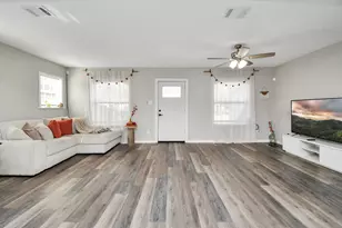 115 Morrell St, Baytown, TX 77520 - Photo 2