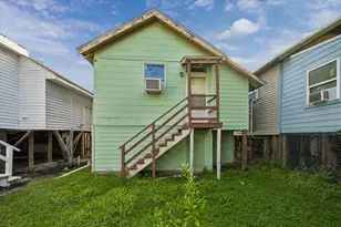 910 32nd St, Galveston, TX 77550 - Photo 10